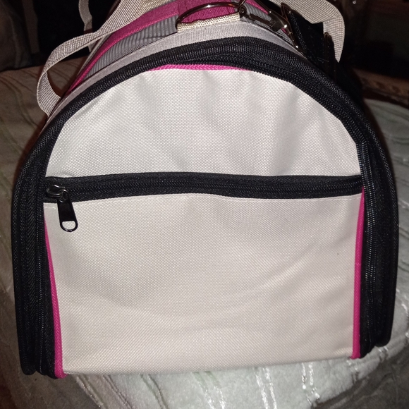 Cat or small Dog Pet Carrier * Brand New * Never Used - Picture 3 of 5